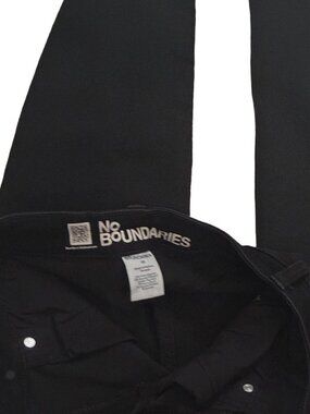 No Boundaries Black Skinny Jeans Size 00 NWOT
